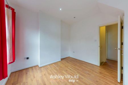 3 bedroom end of terrace house to rent - Photo 4