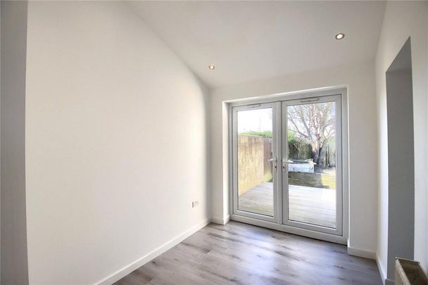 4 bedroom semi-detached house to rent - Photo 1