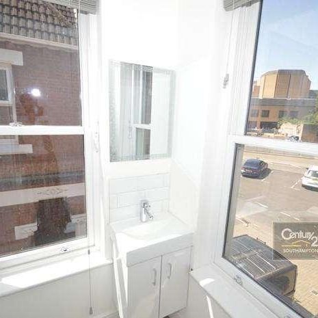 |ref: |, College Place, Southampton, SO15 - Photo 1