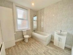 Victoria Road East, Hebburn - Photo 4