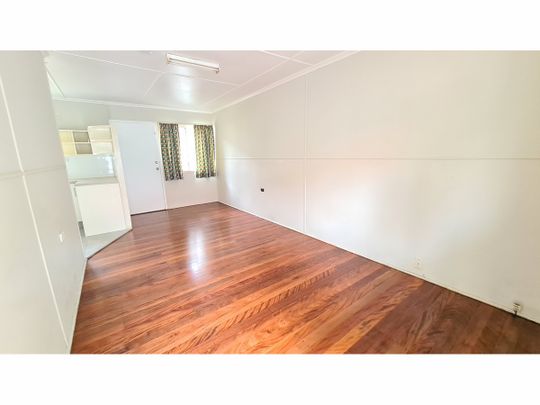 Neat and tidy 2 bedroom unit in quiet location! - Photo 1