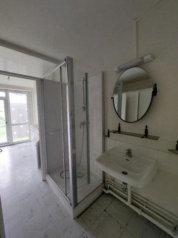 Location Appartement 4 pièces 66m² MONT ST AIGNAN 76130 - Photo 5