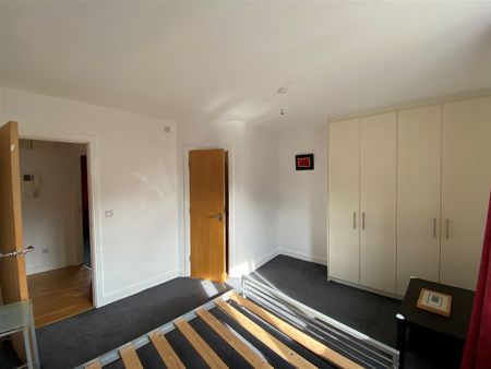 33 Cluain Shee, Aikens Village, Sandyford, Dublin 18 - Photo 4