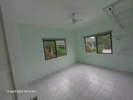 2 Br Unit CBD Kuranda Village. Walk to Everything - Photo 3