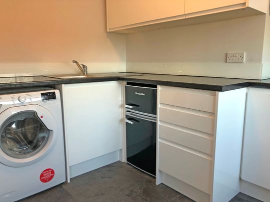 1 Bed Flat, Old Kent Road, SE1 - Photo 1