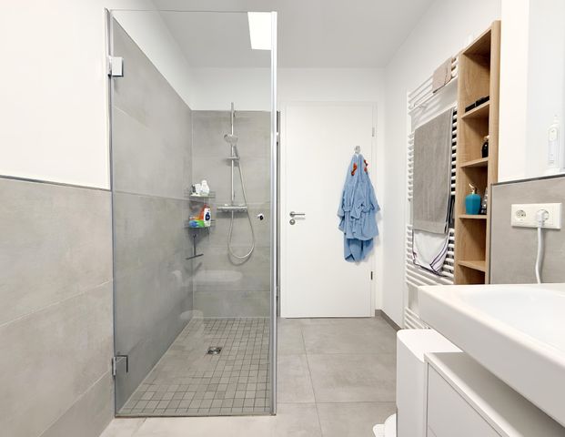 HOCHWERTIGE 3-ZIMMERWOHNUNG IN KREFELD-HÜLS ZU MIETEN! - Photo 1