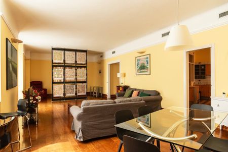 Via dellAnnunciata, Milan, Lombardy 20121 - Photo 5