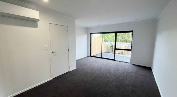 Brand New Home in a Quiet Chartwell Street - Photo 1