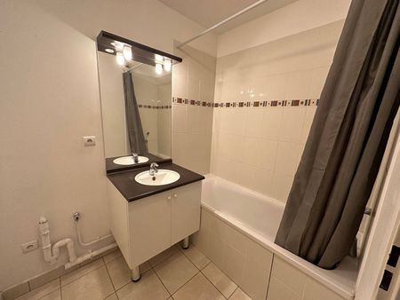 Location appartement 2 pièces 41.69 m² à Lille (59000) Saint Maurice - Photo 2