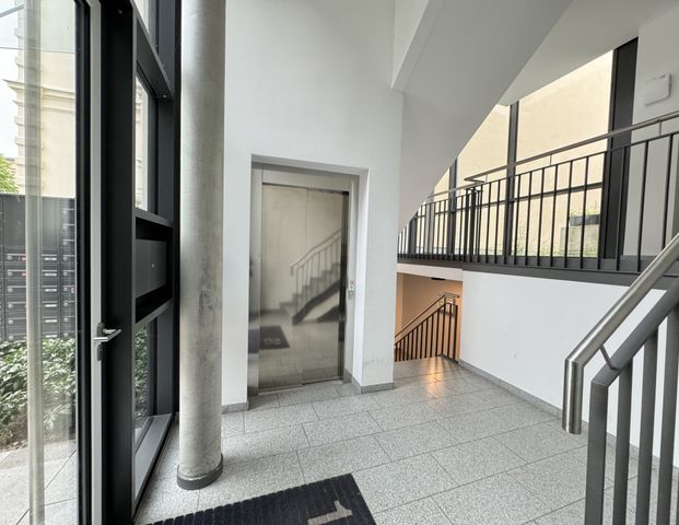 Zeitlose Eleganz mit Anspruch auf Perfektion - Wohnen in der Villa Brennecke! - Photo 1