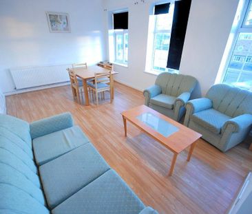 3 bedroom flat to rent - Photo 1