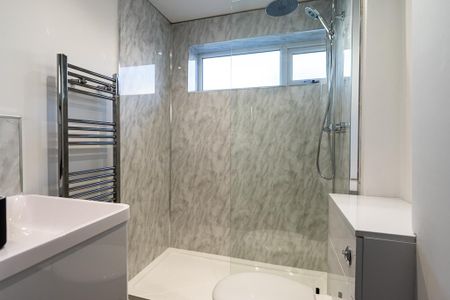 5 bedroom house of multiple occupation to rent - Photo 5