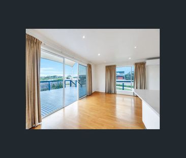 Modern Coastal Retreat in Peaceful Chiton - Photo 5