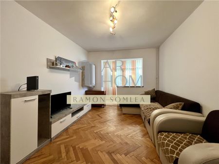 Inchiriere 3 camere, zona Vest, in Ploiesti - Photo 2