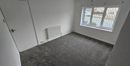 Glendale Close, Bradford, BD6 2LR - Photo 4