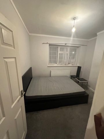 Room in a Shared House, Kirkdale Corner, SE26 - Photo 2