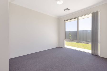 Stylish Comfort Near the Coast - Photo 3