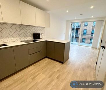 Studio to rent - Photo 2