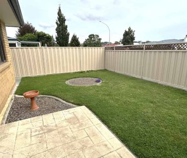 Gorgeous on Gloucester - Photo 3