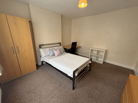5 bedroom house share to rent - Photo 4