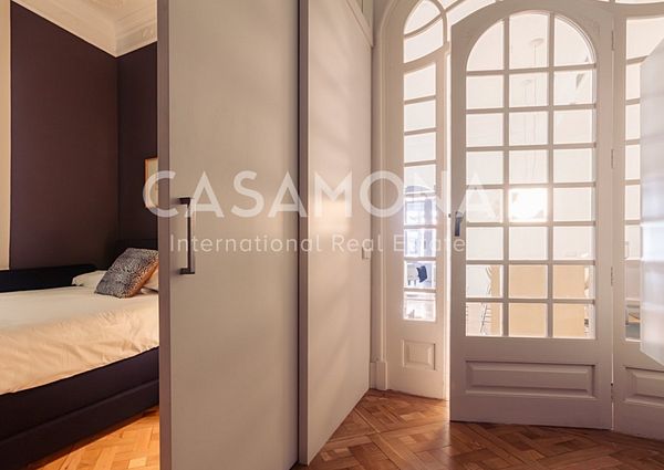 Modern 3 Bedroom Apartment with Private Terrace in Eixample