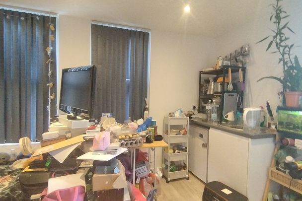 Gunnersbury Lane - Photo 1