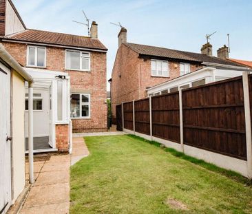 3 bedroom semi-detached house to rent - Photo 2