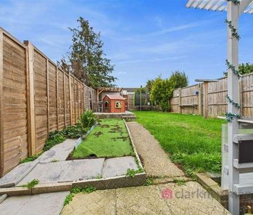 Hornbeams, Harlow, CM20 - Photo 2