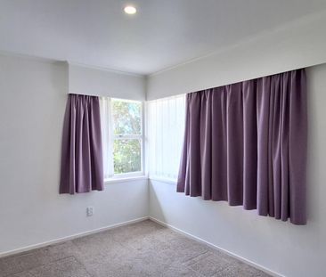 Spacious Family Home in Blockhouse Bay - Photo 1