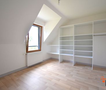 Location Maison 8 pièces 130m² - Photo 2