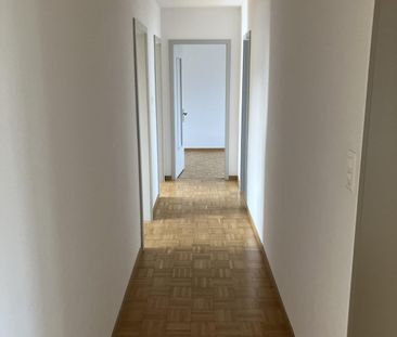 À louer - Bel appartement 4.5 pièces au 4ème étage - Photo 1