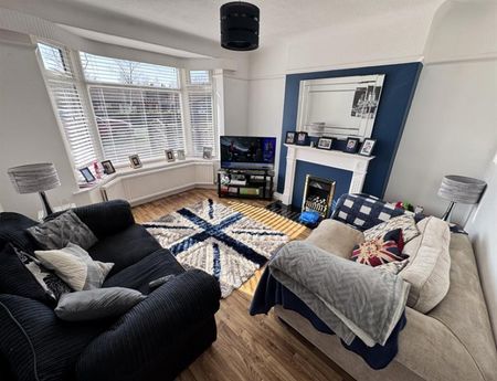 3 Bedroom Semi Detached Available Arranging tenancy - Photo 2