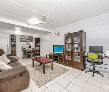 Charming Duplex Living in the Heart of South Townsville - Photo 6