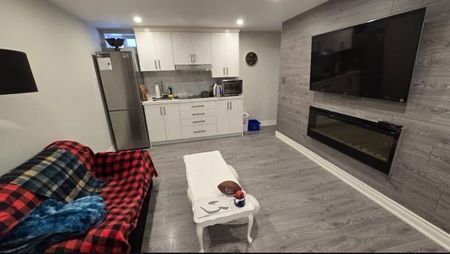 For Lease - 68 Puccini Drive, Richmond Hill, Ontario - Photo 4