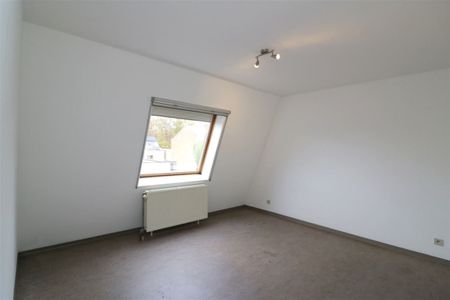 Appartement, twee slaapkamers, autostaanplaats in centrum - Photo 4