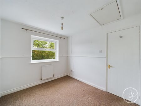 Silkstone Court, Crossgates, Leeds - Photo 2