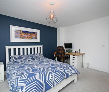 2G The Demesne, Carryduff, - Photo 2