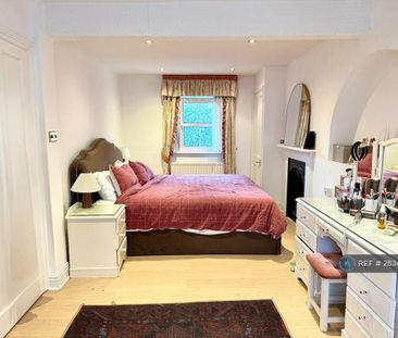 2 bedroom semi-detached house to rent - Photo 2