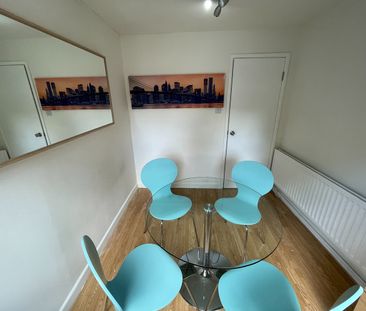 Room in a Shared House, Blomfield Court, SW11 - Photo 1