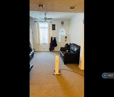 4 bedroom terraced house to rent - Photo 2