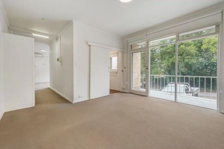 9/162 Waterdale Road, Ivanhoe - Photo 2