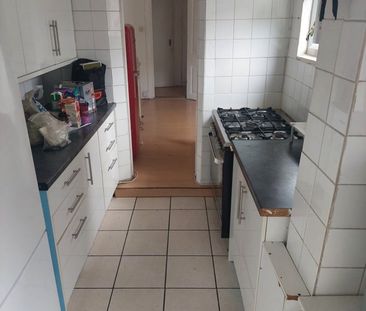 Room in a Shared House, Winslade Road, SW2 - Photo 2