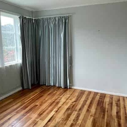 Charming two bedroom Home in Lower Hutt - Photo 1