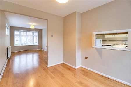 3 bedroom end of terrace house to rent - Photo 4