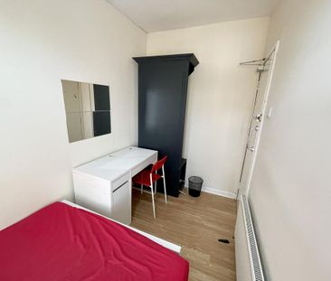 1 bedroom in a house share to rent - Photo 4