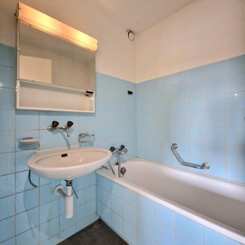 "Moderne Wohnung mit Balkon" - Photo 1