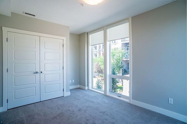 2717 17 St SW, Calgary - Photo 1