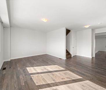 For Lease - 1466 Stovell Crescent Unit# Main/Upper, Innisfil, Ontario - Photo 4