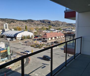 2 bed + den/2 bath at Ellis Parc - Photo 2