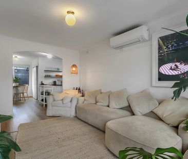 TWO BEDROOM HIDDEN GEM! - Photo 3